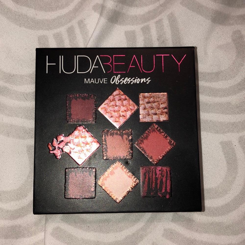 Huda Beauty Mauve Obsessions